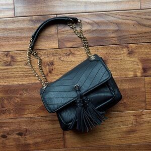 Black Leather Convertible Shoulder Bag – Tassel & Chain Strap, Versatile Wear